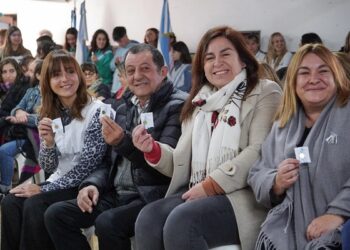 El intendente acompañó el Acto Oficial por el Día de la Independencia