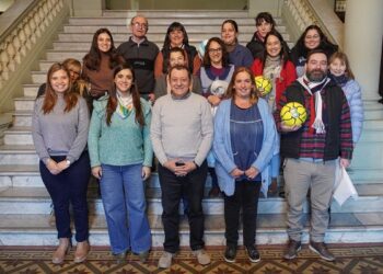 Entrega de subsidios a instituciones del partido