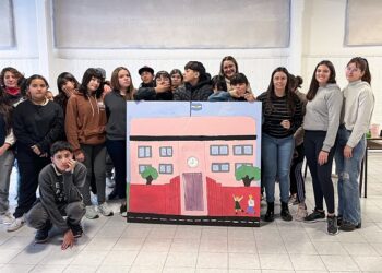 Construyendo Juventud – Se realizó un mural sobre Derecho a la Educación Pública