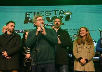El ministro Javier Rodríguez anunció la construcción de una biofábrica en la Chacra Experimental de Miramar