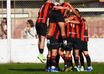 Juarense empató ayer 1 a 1 con Sarmiento en el Lafón