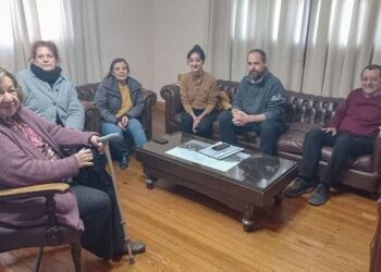 El intendente recibió a integrantes del Juárez Foto Club