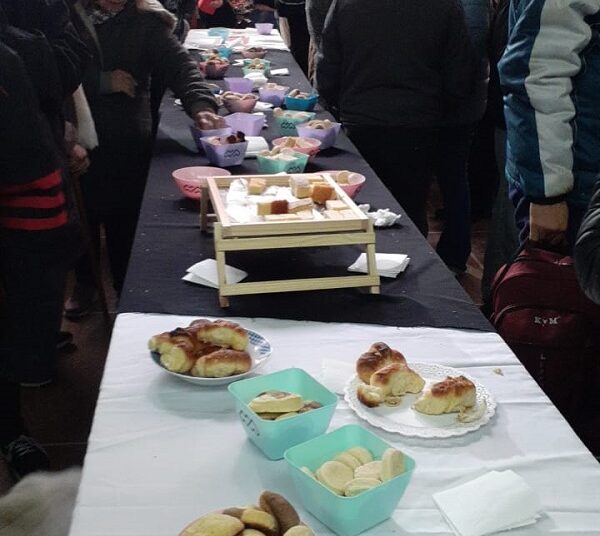 En la cárcel de Azul, elaboraron facturas para etapa de juegos Bonaerenses.-
