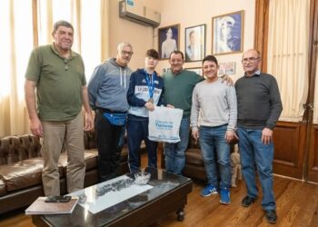 El intendente recibió en su despacho al joven deportista Nicolás Illia