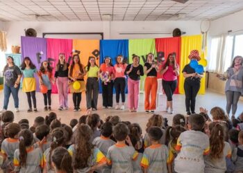 Intervención de Técnicas Dramáticas no Convencionales en el Jardín Nº902
