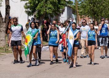 Desfile Civíco Institucional por el 116° Aniversario de Barker