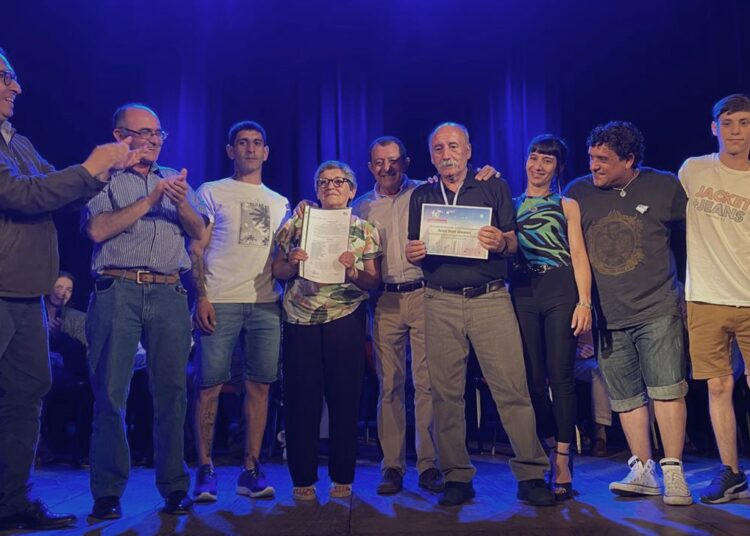 En el marco de un nuevo aniversario varios vecinos fueron reconocidos por el municipio