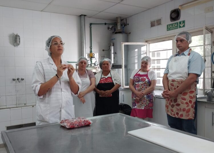 20 personas completaron el curso sobre elaboración de conservas vegetales seguras