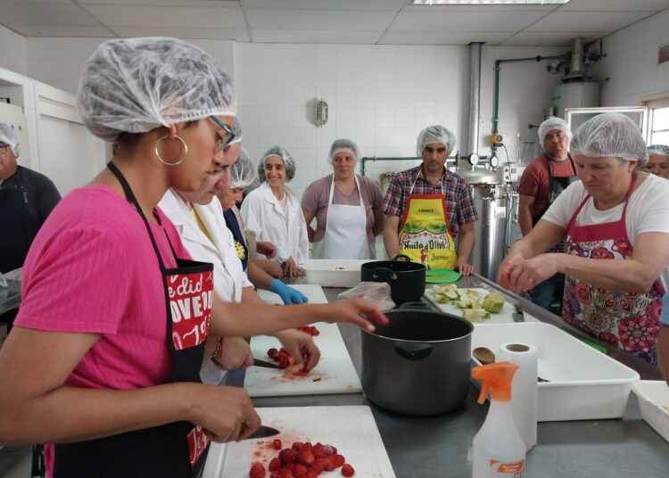 20 personas completaron el curso sobre elaboración de conservas vegetales seguras
