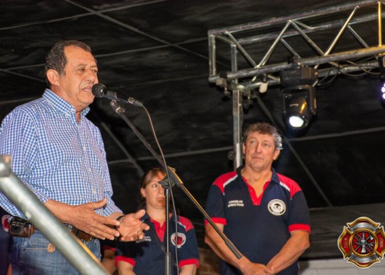 El intendente acompañó el 52º Aniversario de Bomberos Voluntarios de Barker