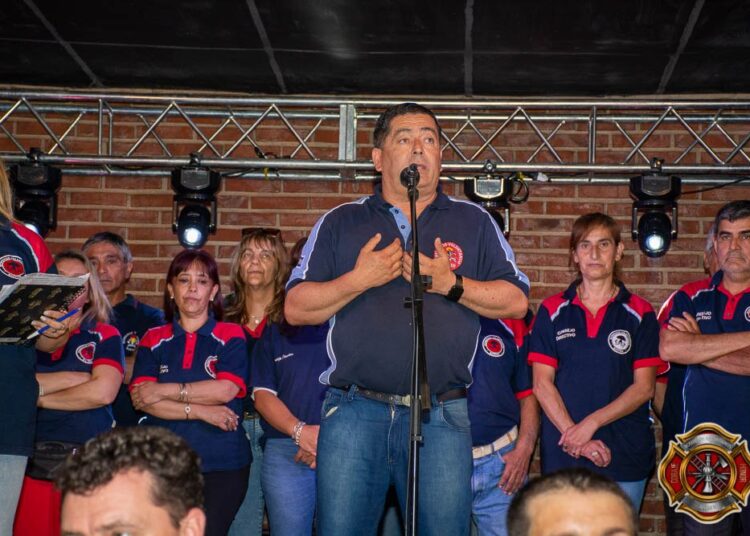 El intendente acompañó el 52º Aniversario de Bomberos Voluntarios de Barker