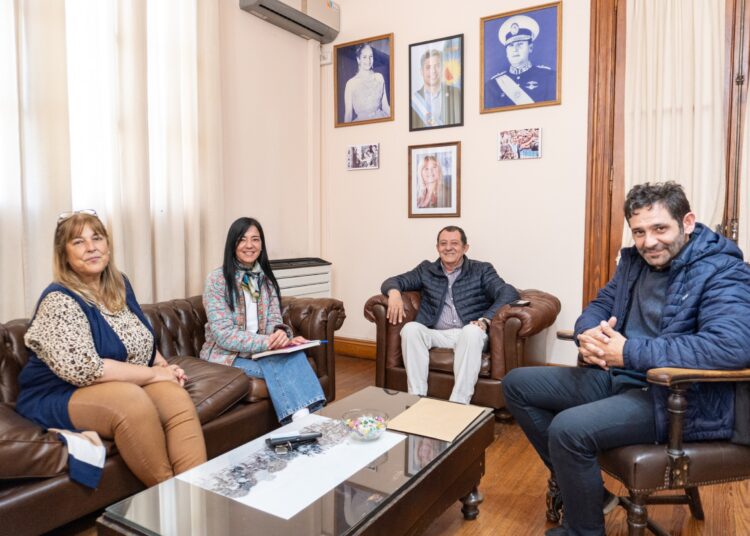La directora Ejecutiva del Organismo Provincial de Niñez y Adolescencia visitó Benito Juárez
