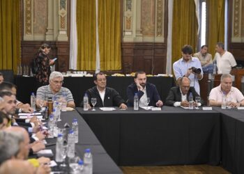 Benito Juárez firmó un convenio para la compra de bienes de capital