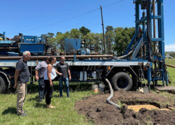 Inicio de la obra de nueva red de agua potable en Villa Cacique