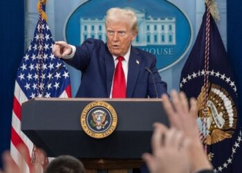 Trump impone aranceles a las importaciones de acero y aluminio, con impacto en Argentina