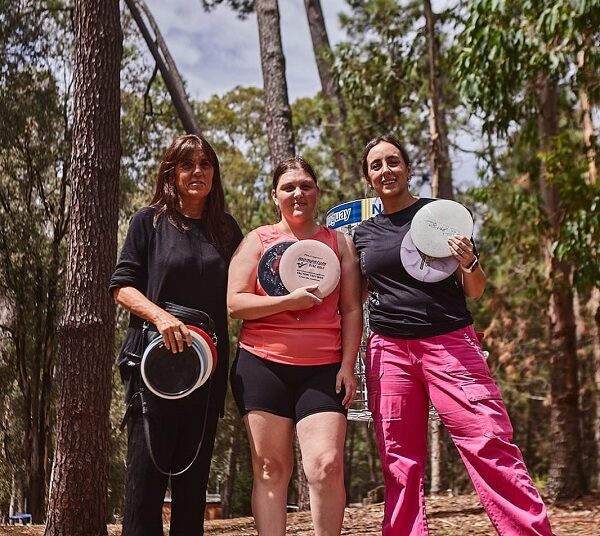 Cristina Pozzoli y Luciano Silva campeones de Disc Golf en Uruguay