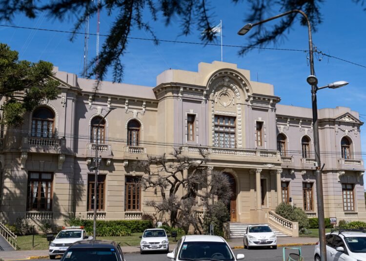 El viernes cobran los trabajadores municipales