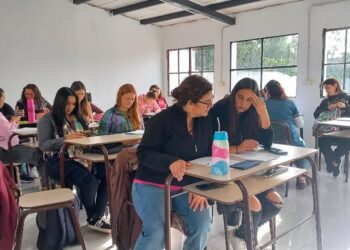 Curso de Manipulación de Alimentos para futuros cocineros del CFP Nº401
