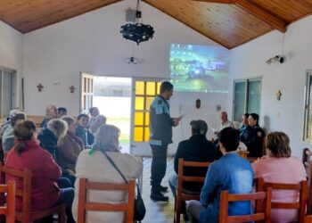 Charla de Seguridad de la Policia local en Barrio San Roque