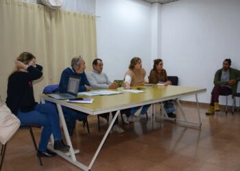 El intendente Marini encabezó reuniones sobre educación y hábitat en Barker
