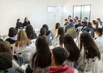 El Departamento Ejecutivo se reunió con estudiantes de la Secundaria Nº1