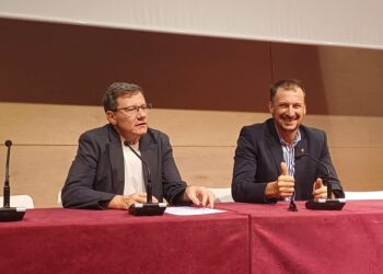 El fiscal Lucas Moyano expuso sobre delitos asistidos con Inteligencia Artificial en un congreso internacional