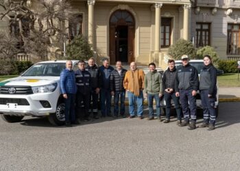 Nuevas camionetas para la Comisión Vial Rural