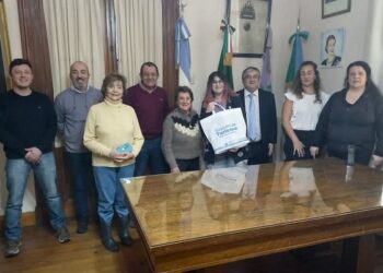 El intendente recibió a la joven intercambista Julia Tachella Degreff