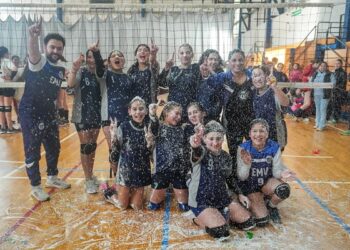 El Sub 12 de la EMV se coronó campeón en una fiesta del vóley que se vivió en la ciudad
