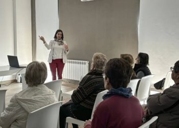 Se brindó una charla sobre Alimentación Saludable en el CAPS Riganti