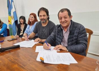 Se llevó a cabo el acto de firma y comienzo de clases del curso “El rol del auxiliar”