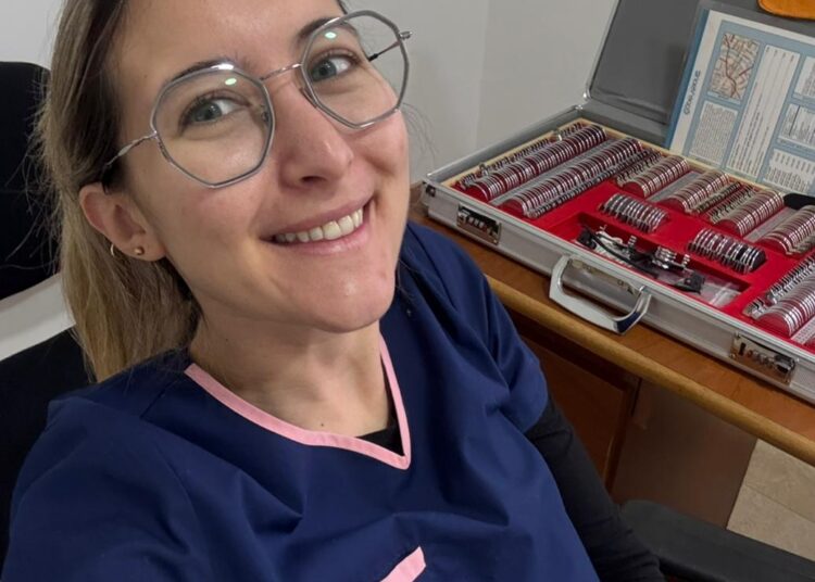 Bianca Ollearo, profesional en óptica ocular y optometría