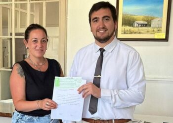 Entrega de subsidio al Club Social y Deportivo Loma Negra