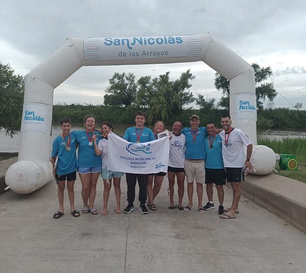 Una delegación juarense se presentó en la ciudad de San Nicolás, en edición XXII de Natación en aguas abiertas » El Cruce del Yaguarón».