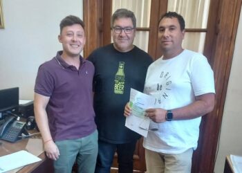 Entrega de subsidio al Aeroclub Benito Juárez