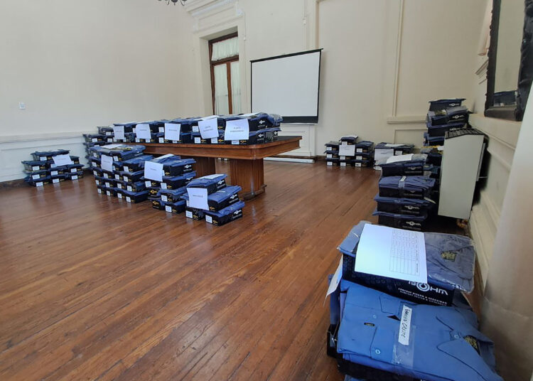 El municipio hizo entrega de ropa a trabajadores municipales