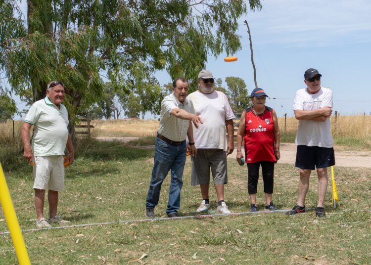 Jornada recreativa de la Colonia de Adultos en la Laguna San Antonio