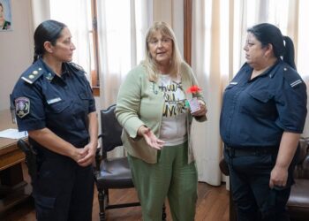 Visita institucional de autoridades de la Comisaría de la Mujer y la Familia