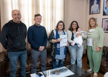 El Municipio entregó una ayuda económica al Jardín N°906