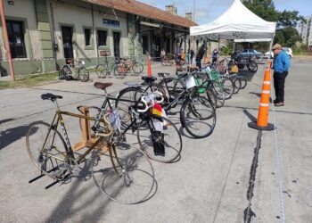 Se organiza el V Encuentro de Bicicletas Antiguas y Clásicas en Azul