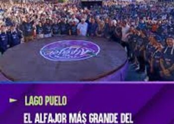 LAGO PUELO PRESENTO EL ALFAJOR MAS GRANDE DEL MUNDO.