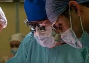 EXTIRPARON UN TUMOR A UNA NIÑA DE 2 AÑOS EN EL GARRAHAN
