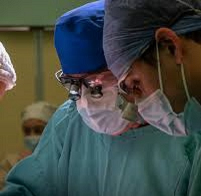 EXTIRPARON UN TUMOR A UNA NIÑA DE 2 AÑOS EN EL GARRAHAN