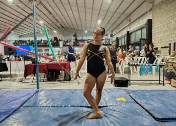 Escuela Municipal de Gimnasia Artística compitió en La Plata