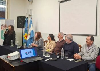 El Aula Magna del Centro Regional Universitario fue sede de una nueva actividad del Prendete Academy