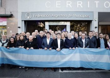 Reclamo de intendentes por fondos alimentarios ante el Ministerio de Capital Humano