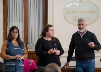 Reunión con instituciones educativas por pasantías no rentadas en el Municipio