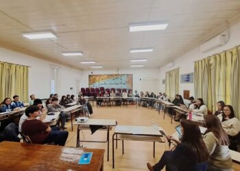 Estudiantes de escuelas secundarias del distrito recibieron una charla sobre la propuesta académica 2027.
