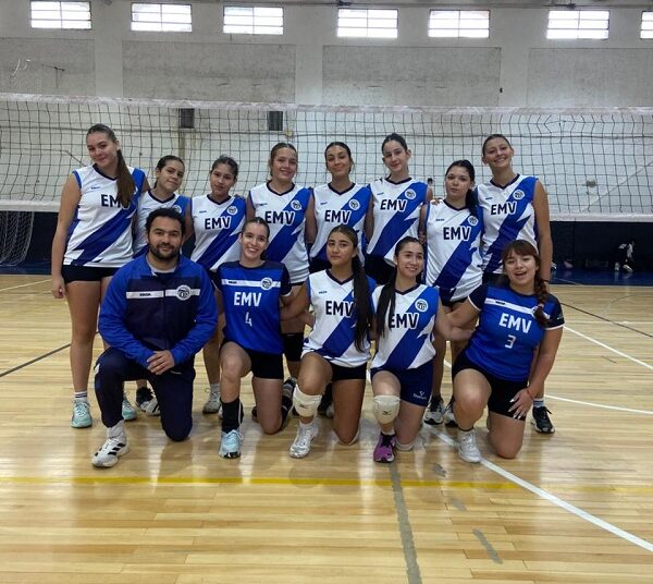 Actividades de la Escuela Municipal de Voley durante el fin de semana
