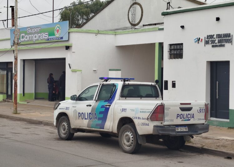 Violento incidente en un supermercado de Av. San Martin